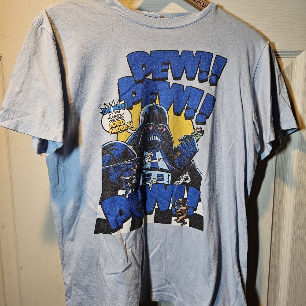 Star Wars Graphic T-Shirt- Small